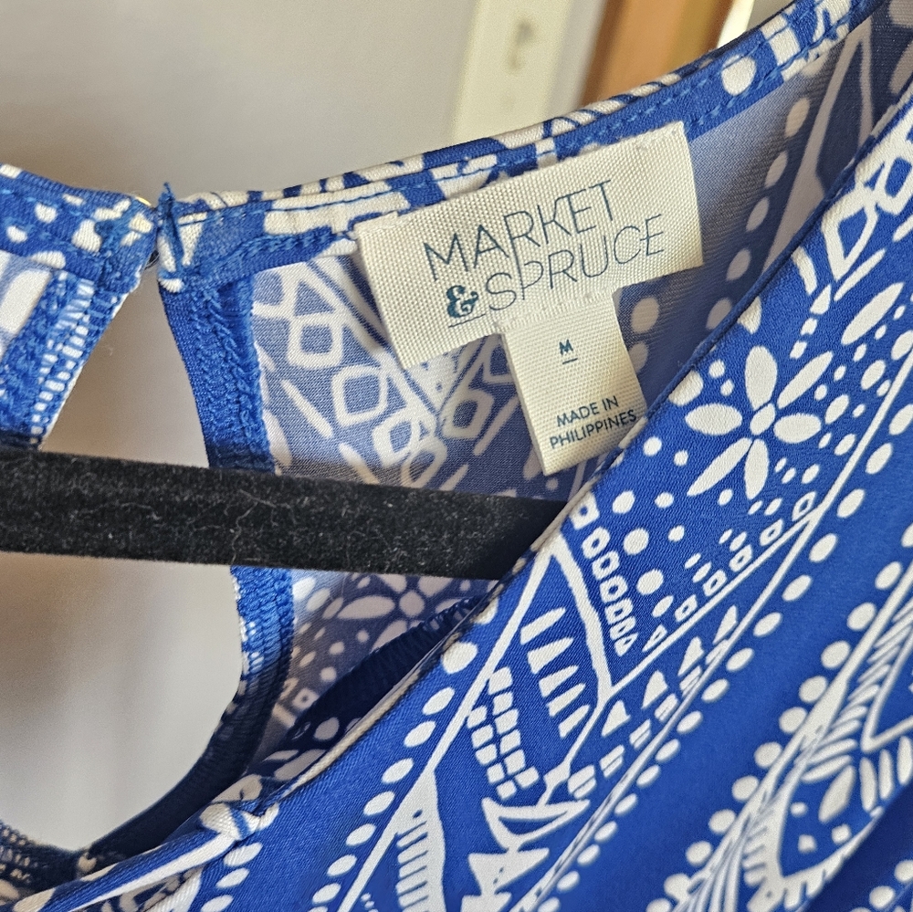 Market & Spruce Blue Patterned Top